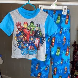 Marvel Avengers pajama set size 4